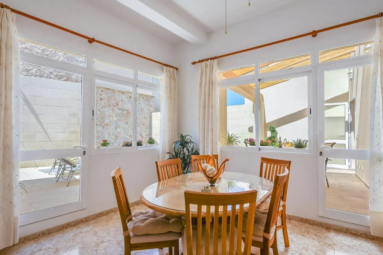 Holiday Home Ribot Ariany 0*,